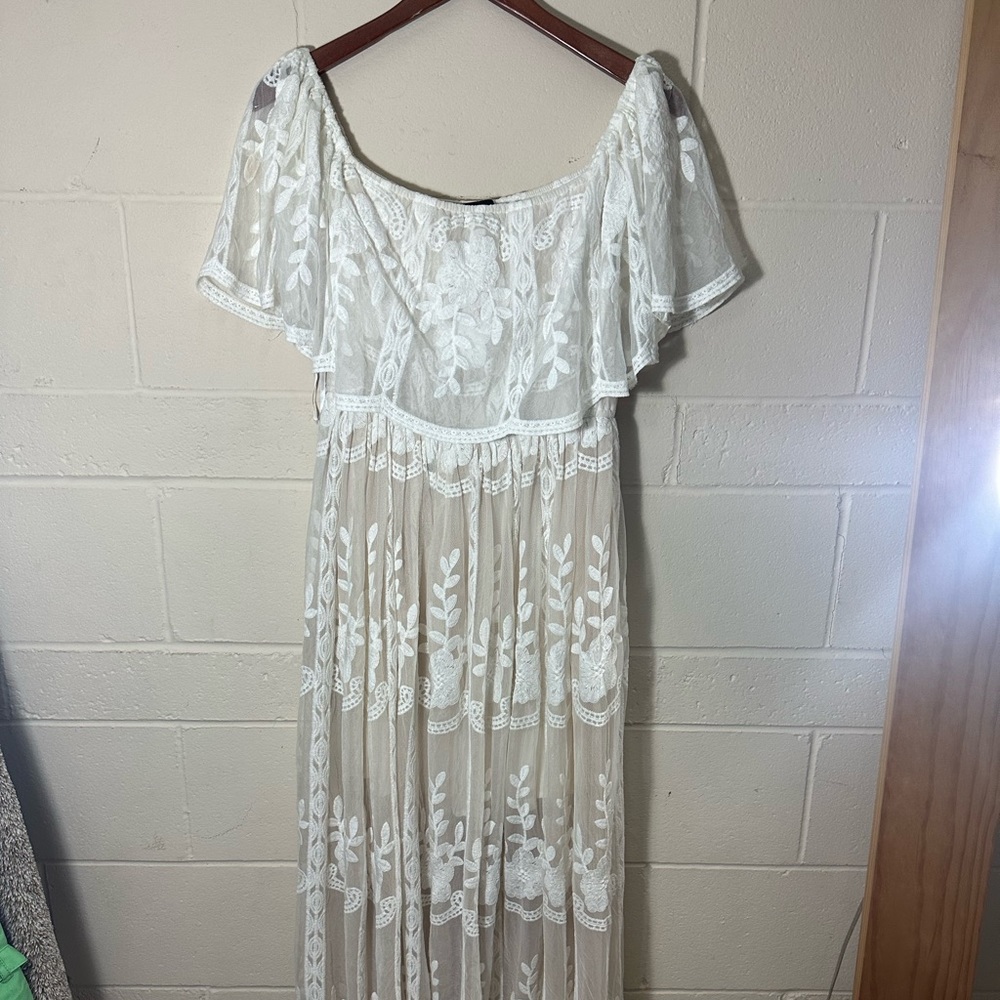 Aakaa white dress